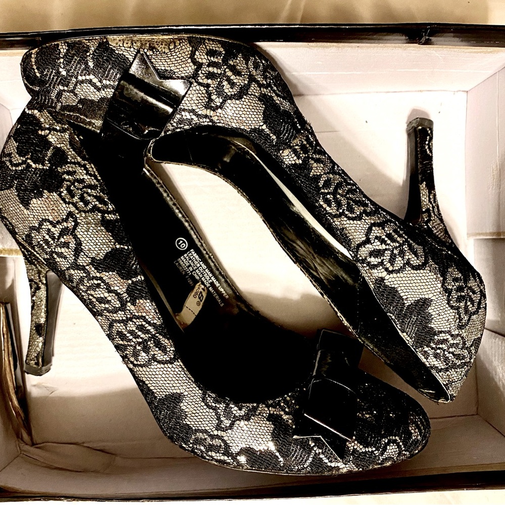 Size 10 heels, Deb, black and silver glitter